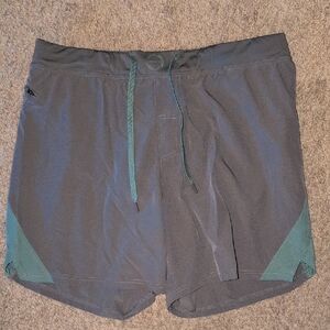 Hylete Athletic 7" Shorts in Charcoal and Forest Green